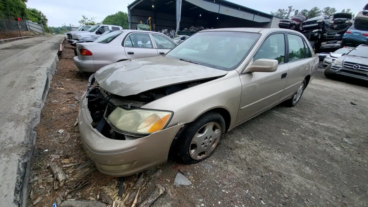 Photo of 2004 Toyota Avalon