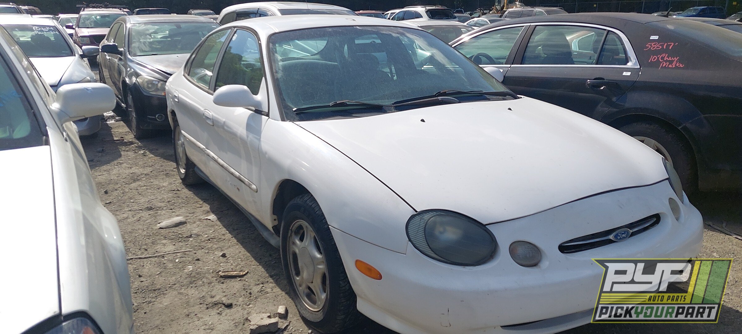 Photo of 1999 Ford Taurus
