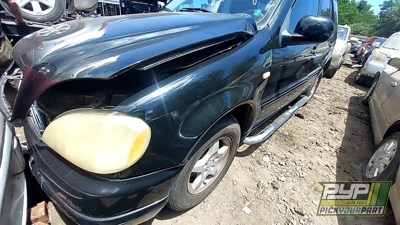 Photo of 2001 Mercedes-Benz Ml320
