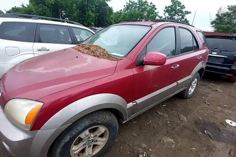 Photo of 2004 Kia Sorento