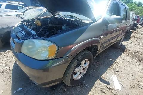 Photo of 2005 Mazda Tribute