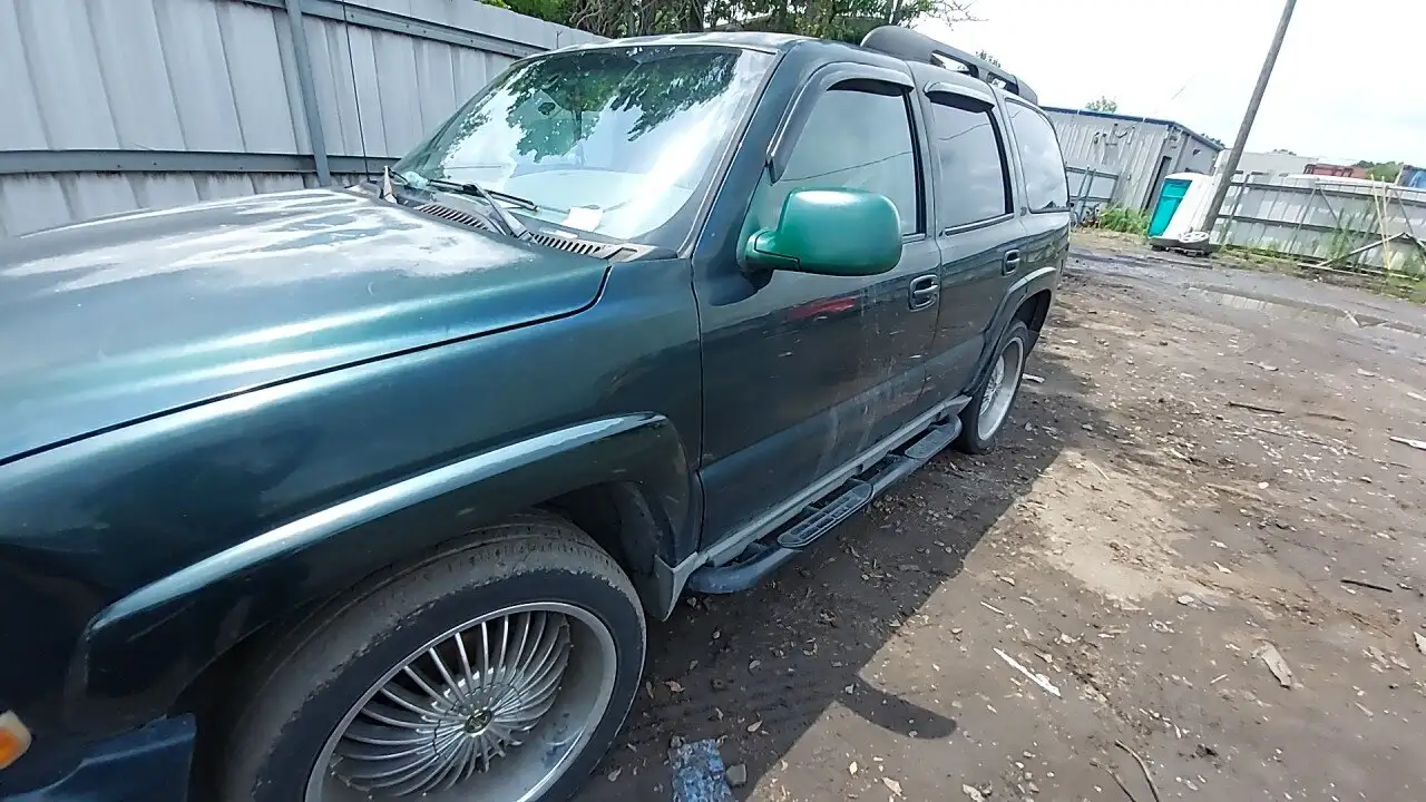 Photo of 2002 Chevrolet Tahoe