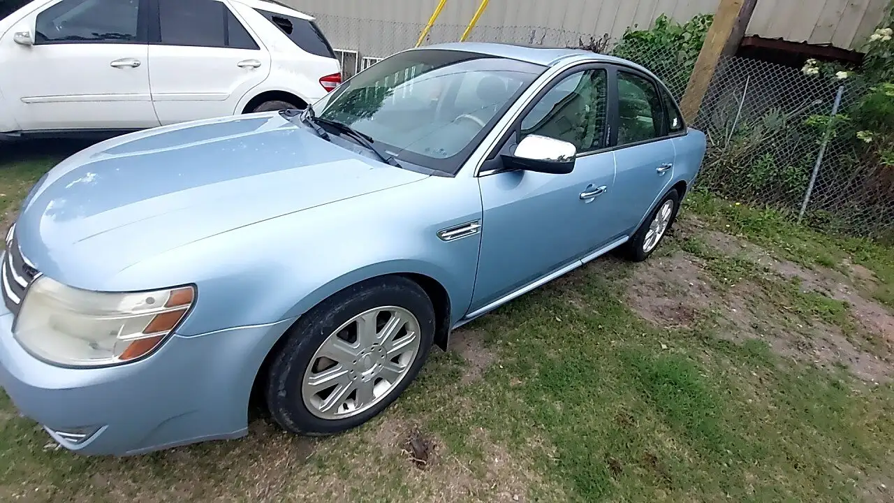 Photo of 2008 Ford Taurus