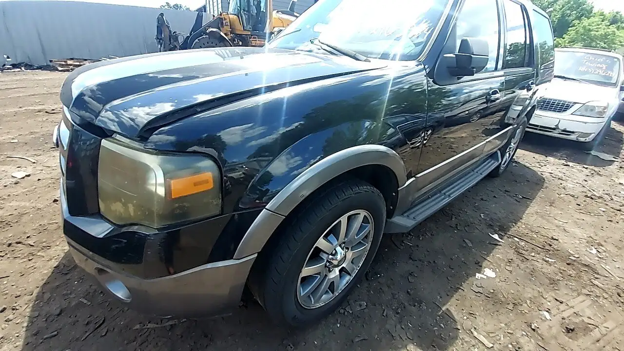 Photo of 2011 Ford Expedition