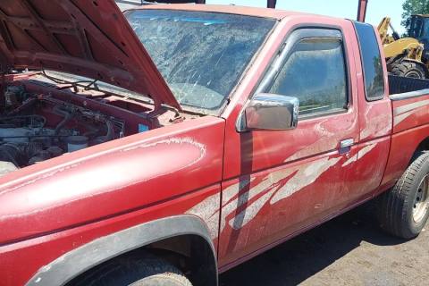 Photo of 1995 Nissan Pickup