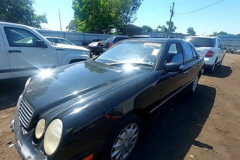 Photo of 2000 Mercedes-Benz E320