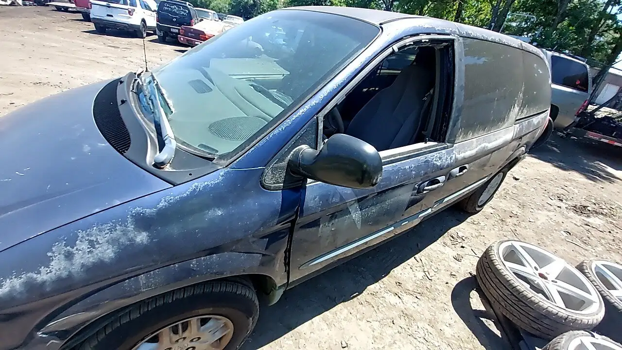 Photo of 2002 Dodge Grand Caravan