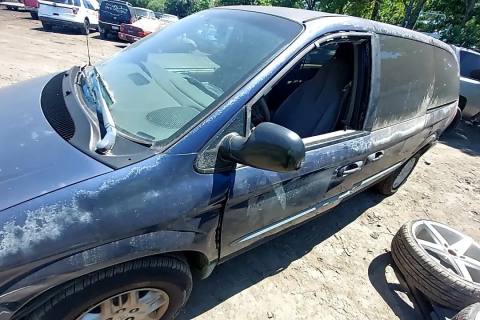 Photo of 2002 Dodge Grand Caravan