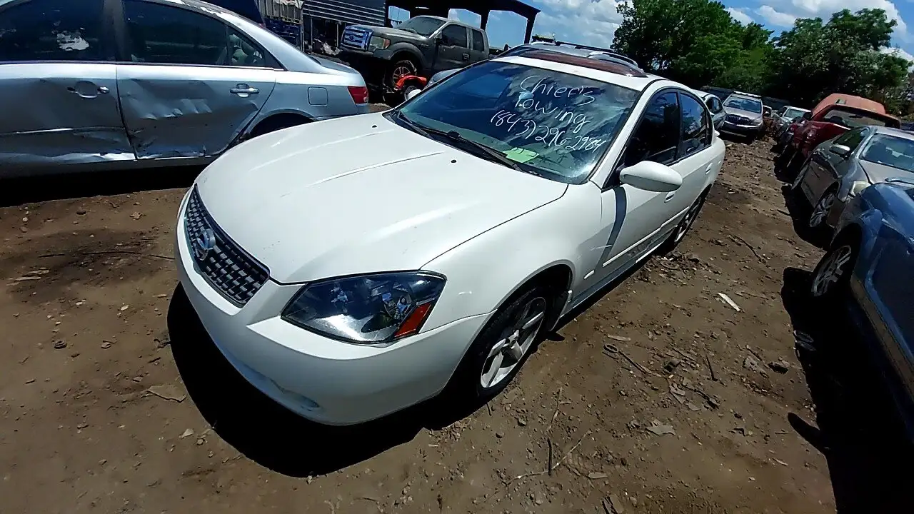 Photo of 2005 Nissan Altima
