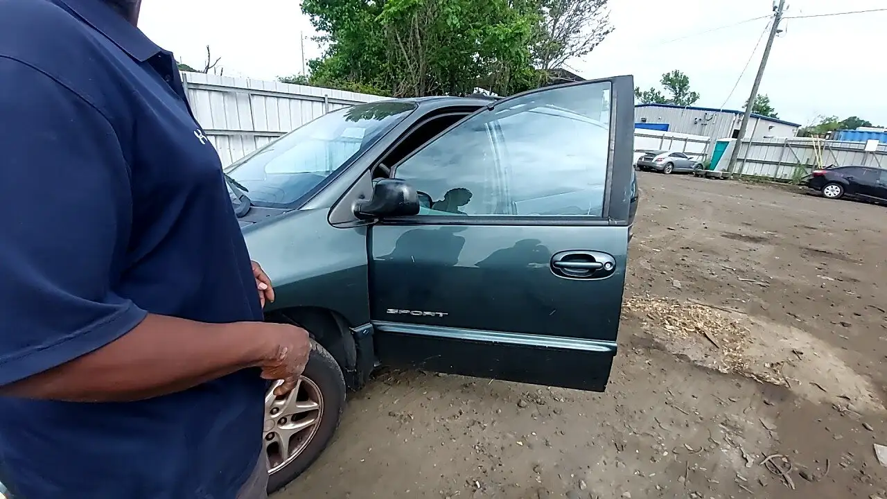Photo of 2000 Dodge Grand Caravan