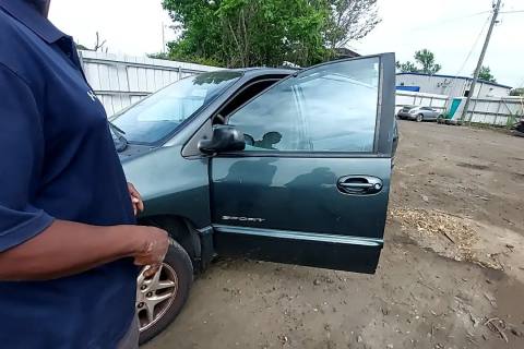 Photo of 2000 Dodge Grand Caravan
