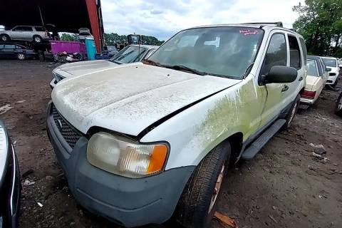 Photo of 2003 Ford Escape