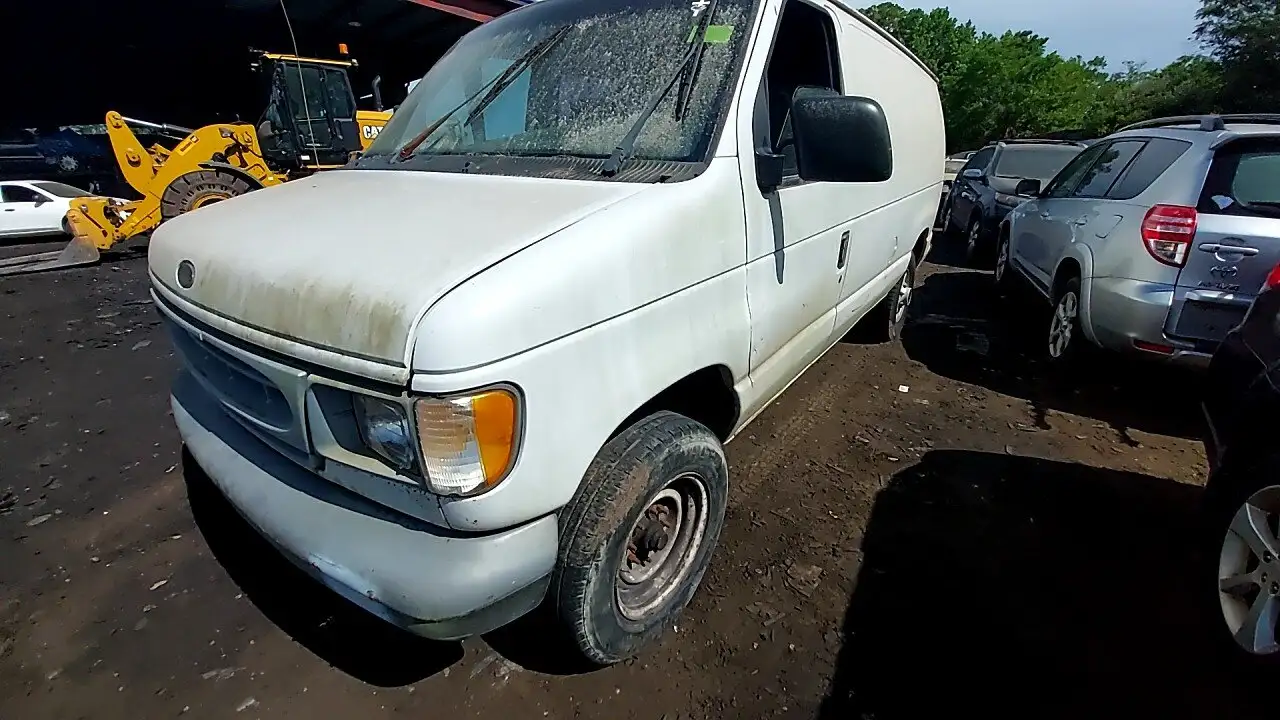 Photo of 2000 Ford E-250 Econoline