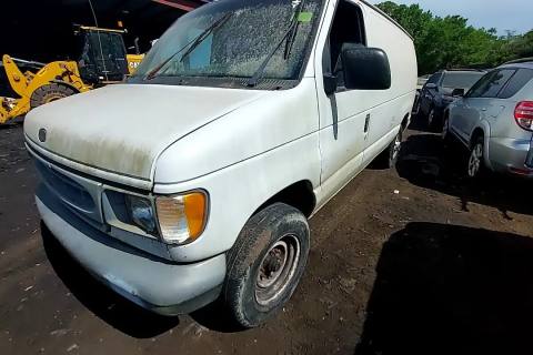 Photo of 2000 Ford E-250 Econoline