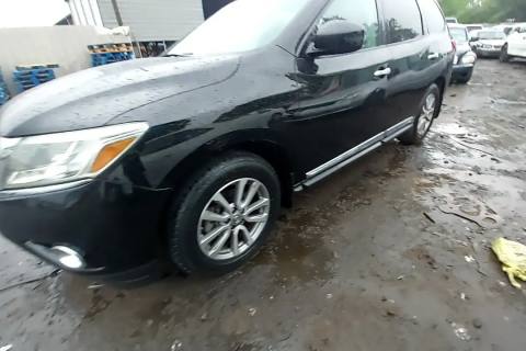 Photo of 2014 Nissan Pathfinder
