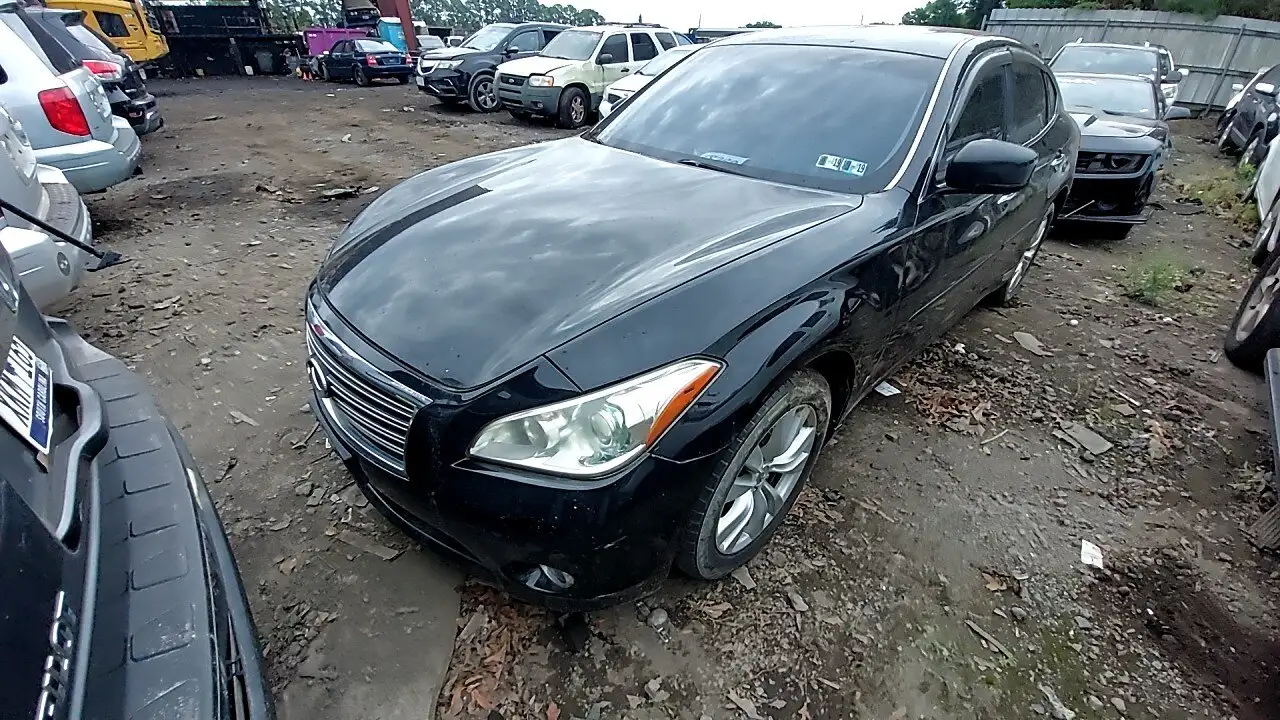 Photo of 2011 Infiniti M37