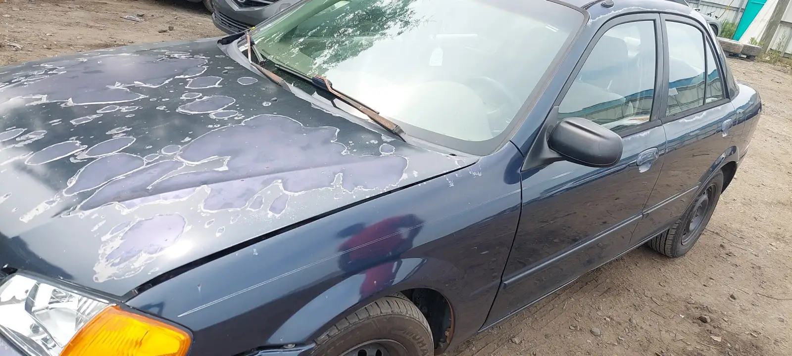 Photo of 1999 Mazda Protege