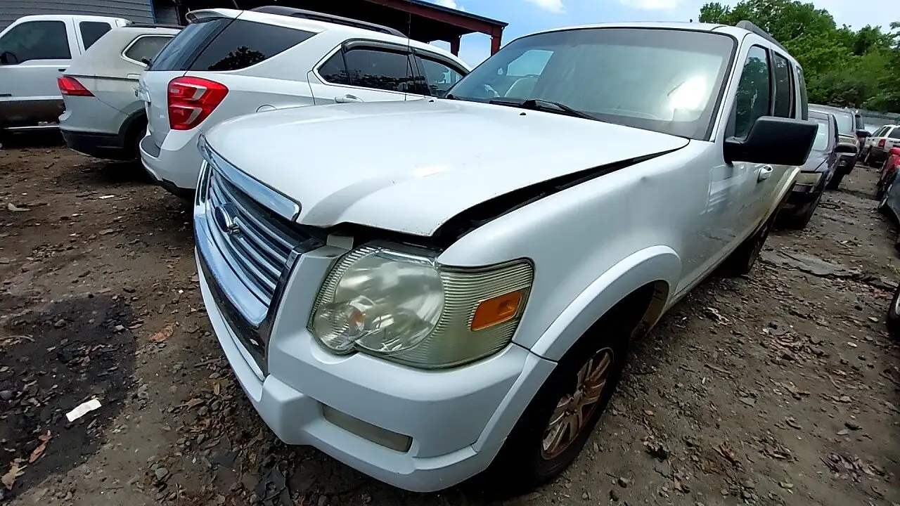 Photo of 2010 Ford Explorer