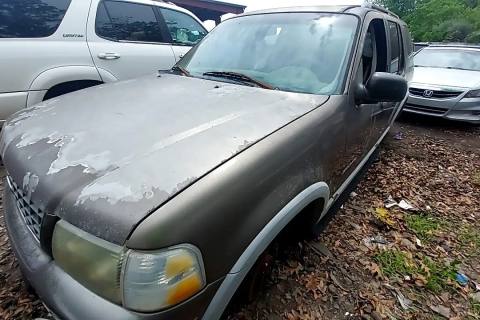 Photo of 2002 Ford Explorer