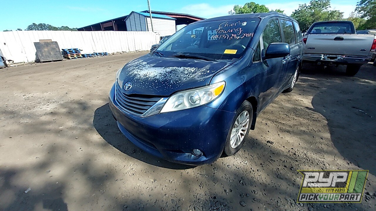 Photo of 2012 Toyota Sienna