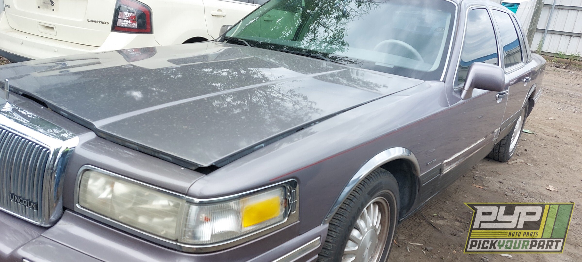 Photo of 1995 Lincoln Town Car