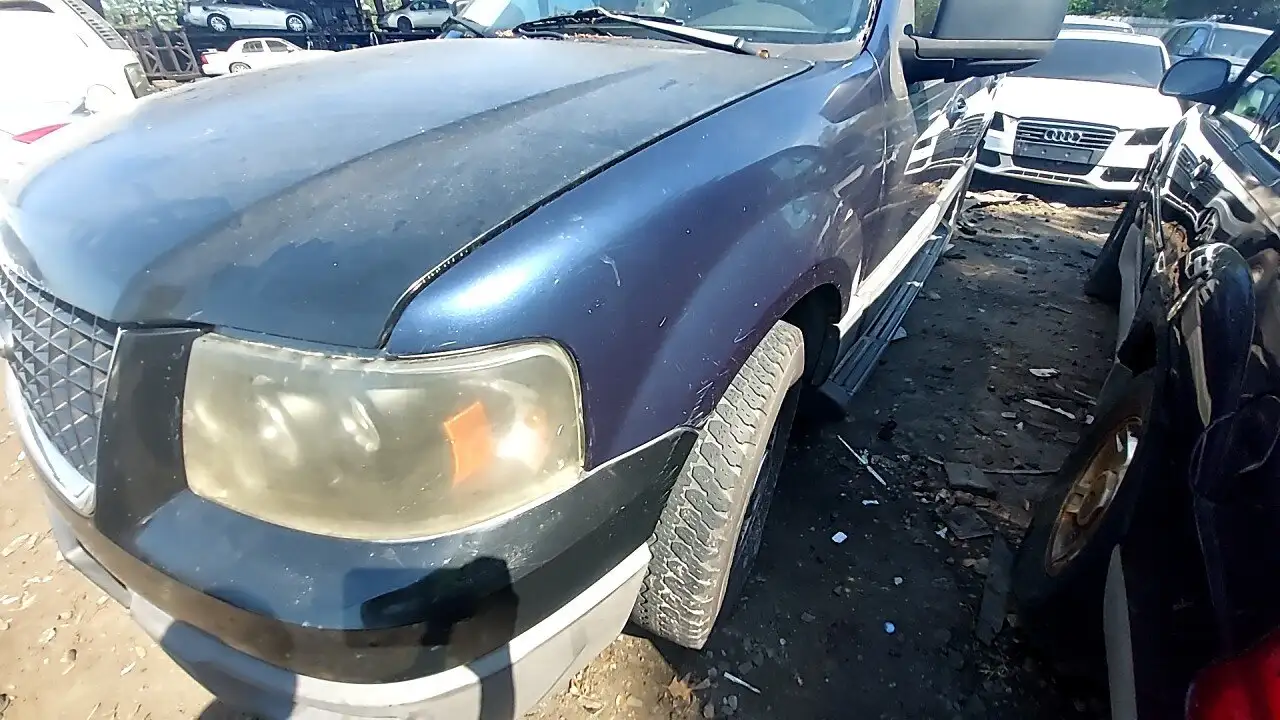 Photo of 2004 Ford Expedition