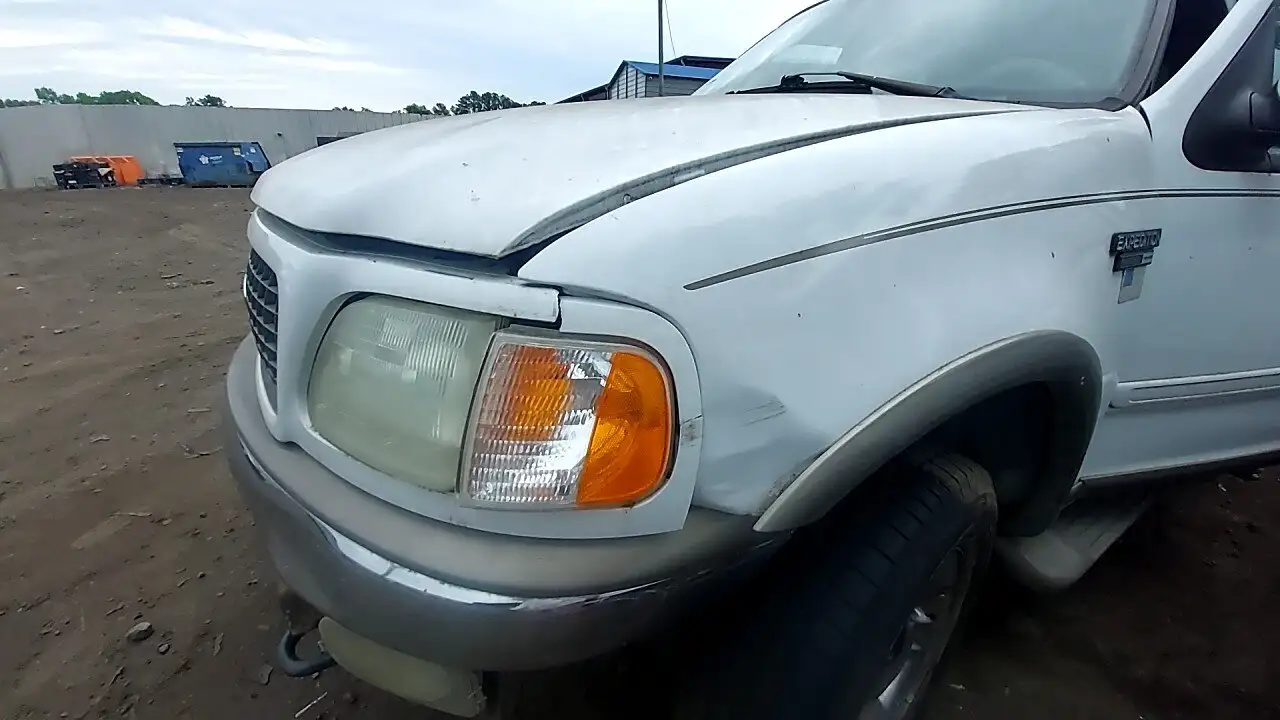 Photo of 2002 Ford Expedition