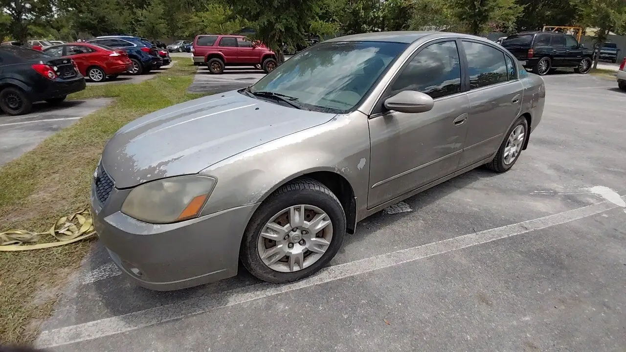 Photo of 2005 Nissan Altima