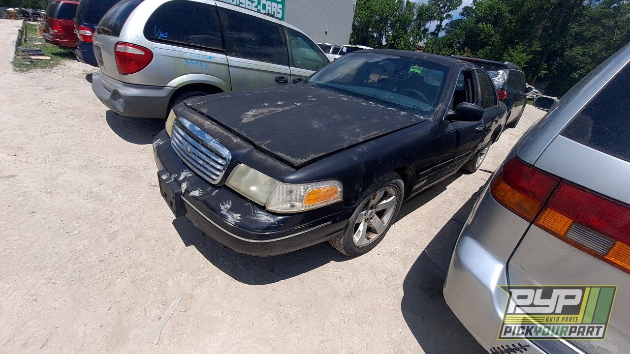 Photo of 2002 Ford Crown Victoria