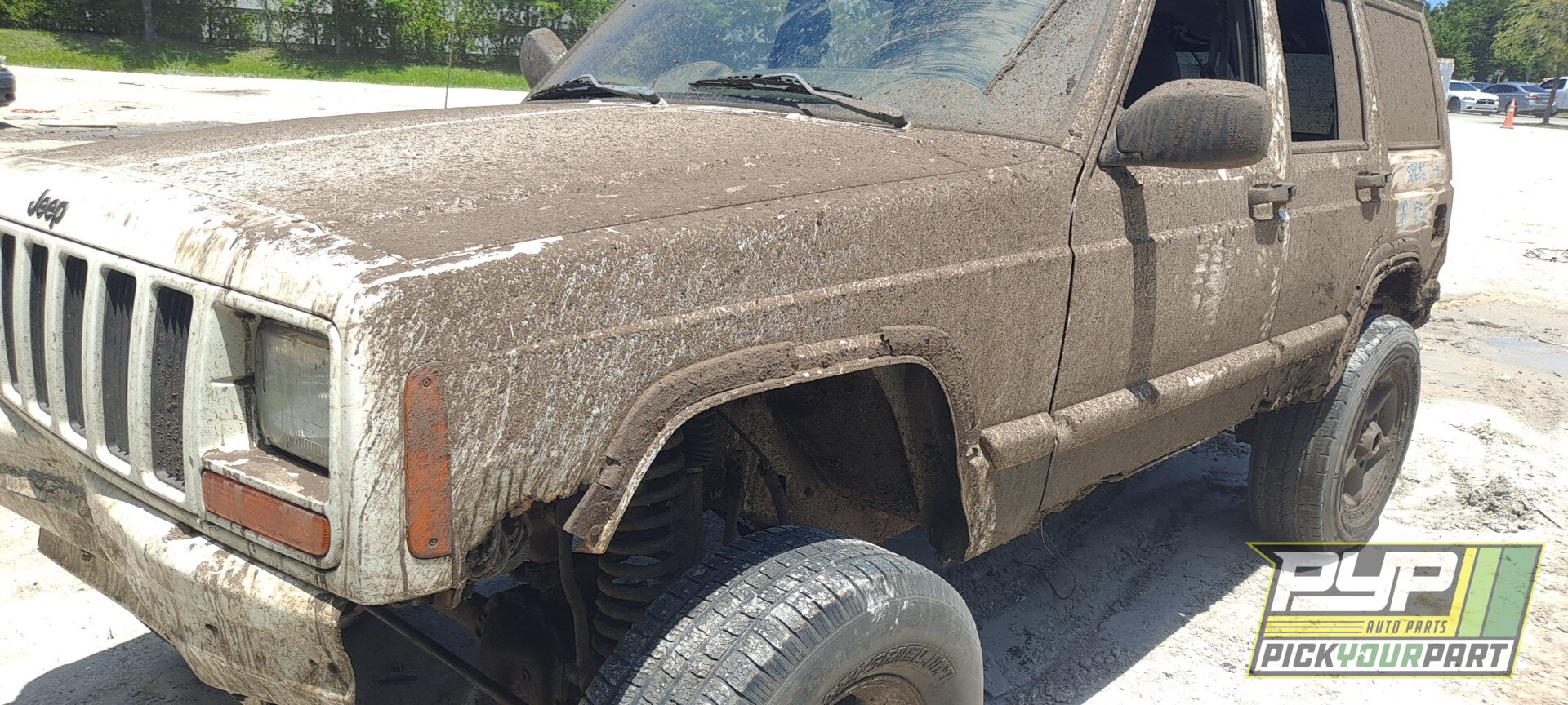 Photo of 1998 Jeep Cherokee