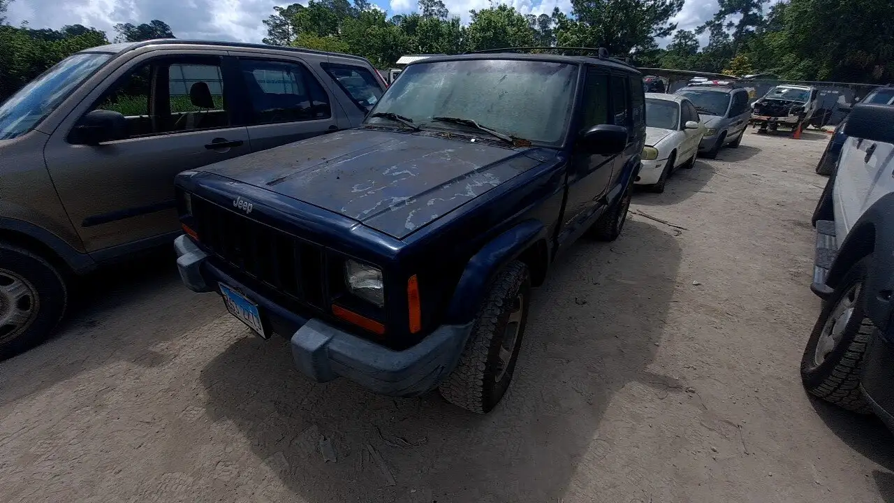 Photo of 2001 Jeep Cherokee