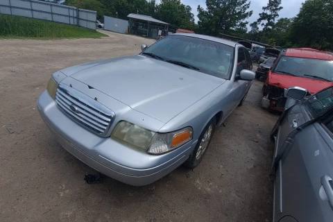 Photo of 2003 Ford Crown Victoria