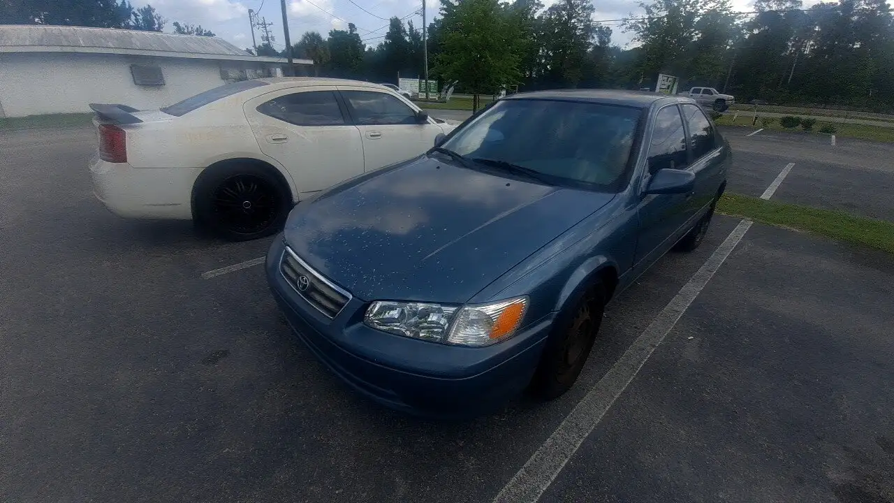 Photo of 2000 Toyota Camry