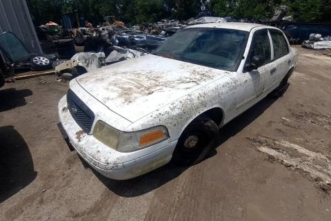 Photo of 2001 Ford Crown Victoria