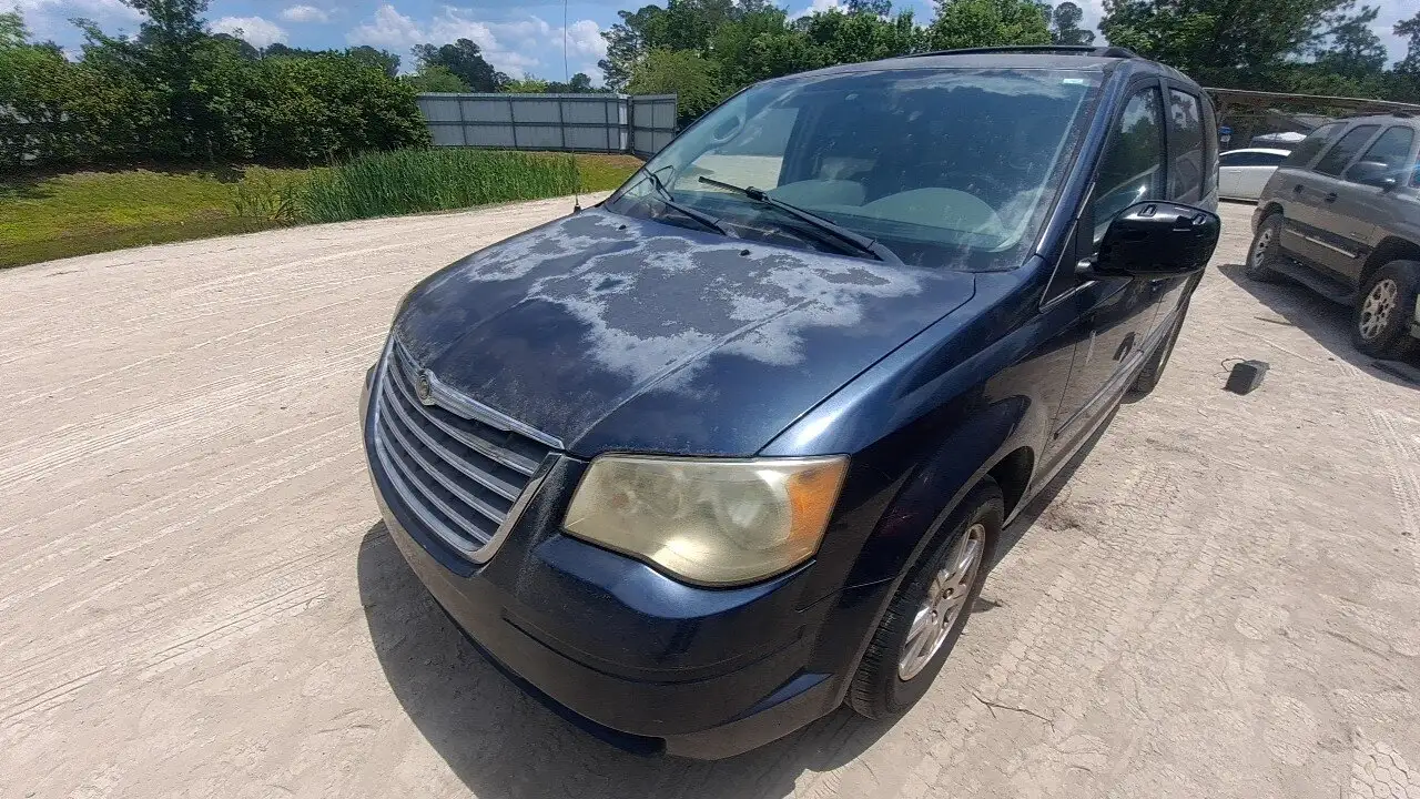 Photo of 2008 Chrysler Town & Country