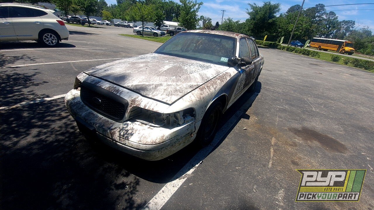 Photo of 2001 Ford Crown Victoria