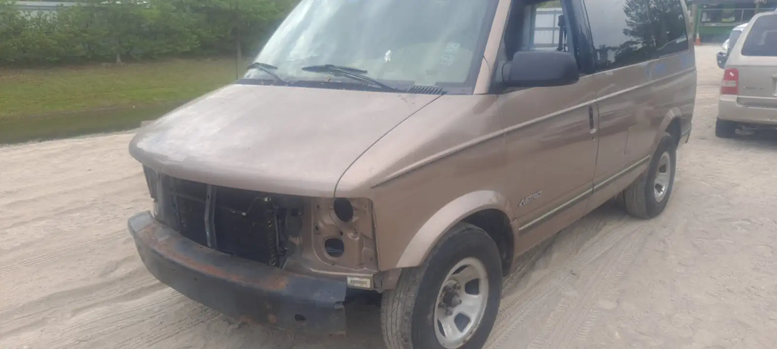 Photo of 1998 Chevrolet Astro