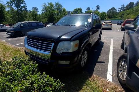 Photo of 2010 Ford Explorer