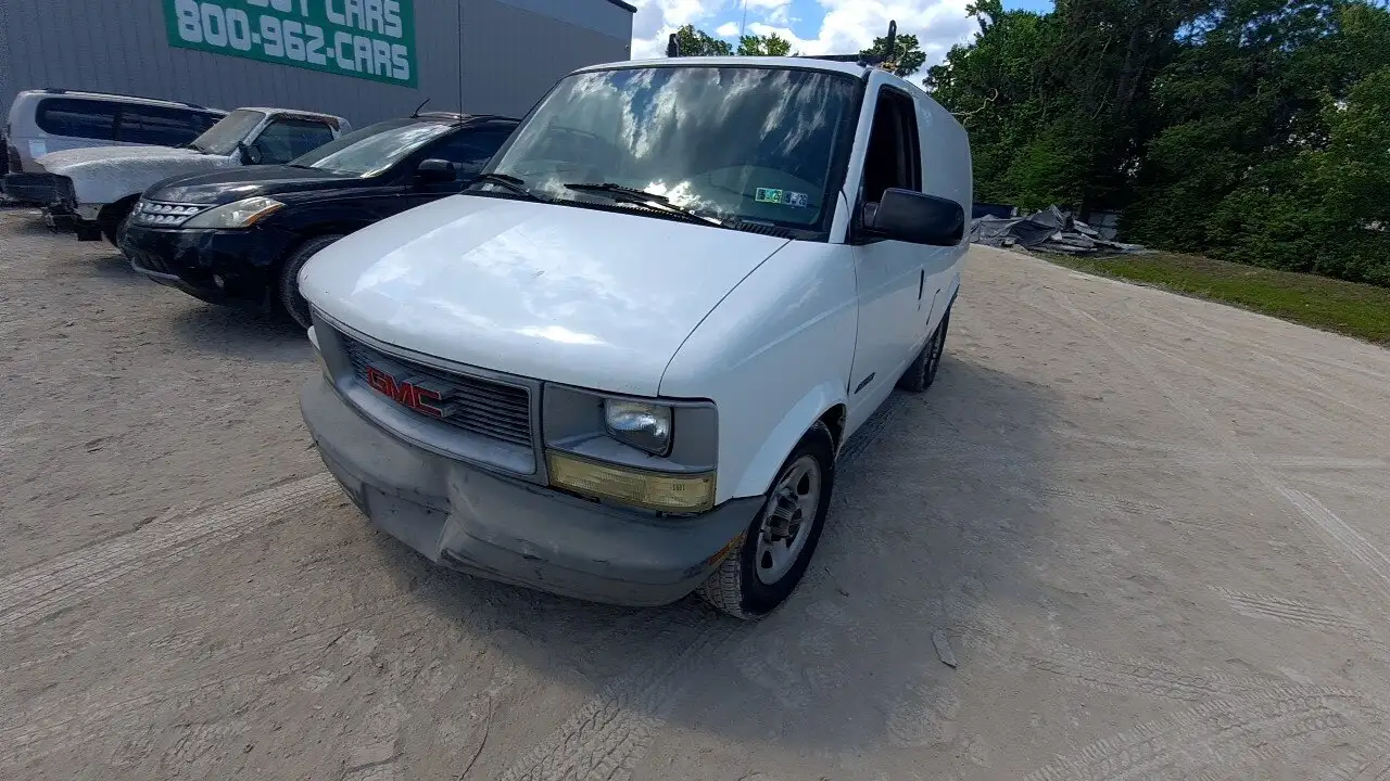 Photo of 2004 Gmc Safari