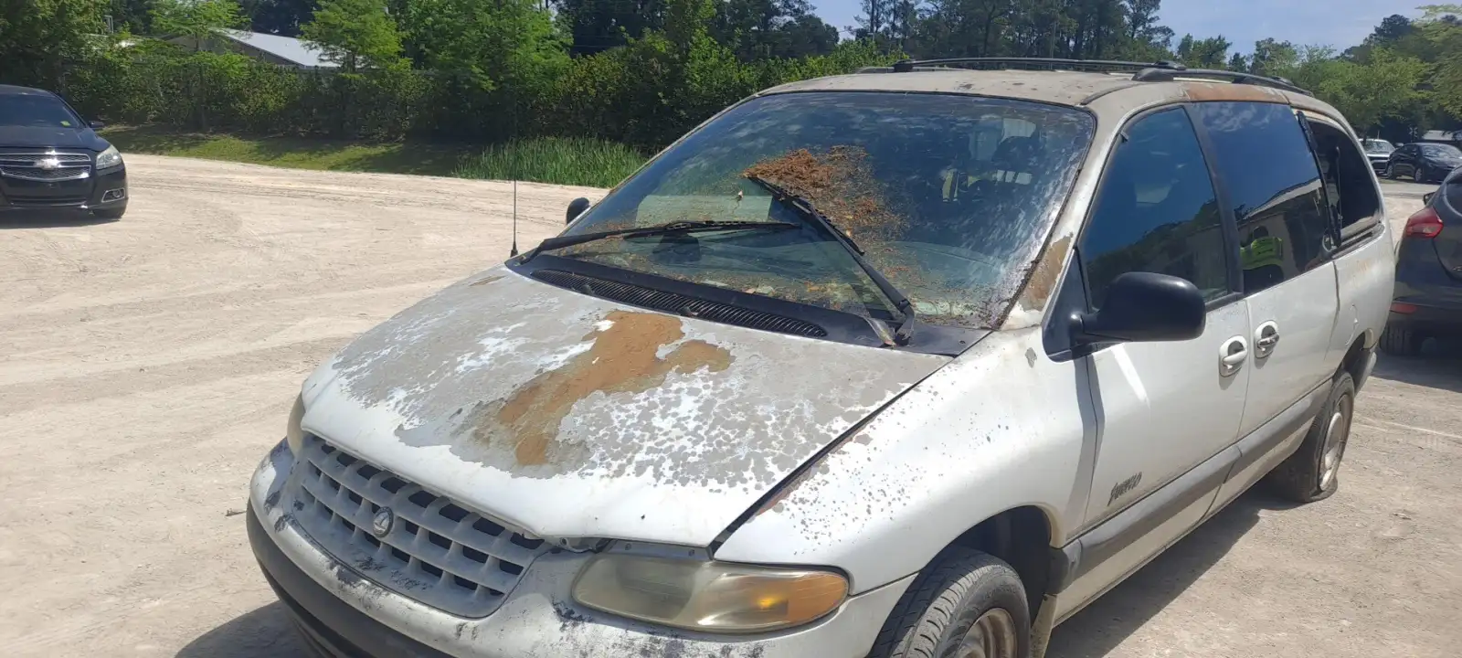 Photo of 1998 Plymouth Grand Voyager