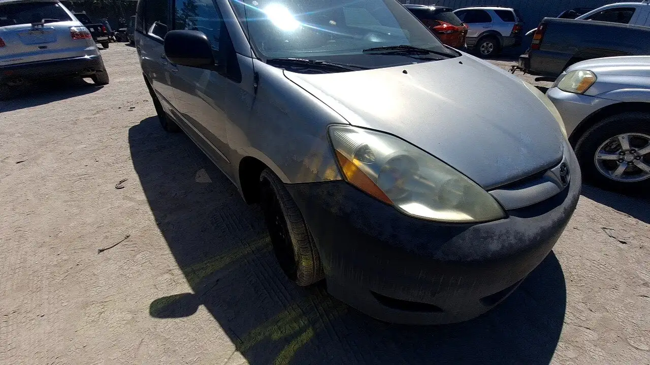 Photo of 2006 Toyota Sienna