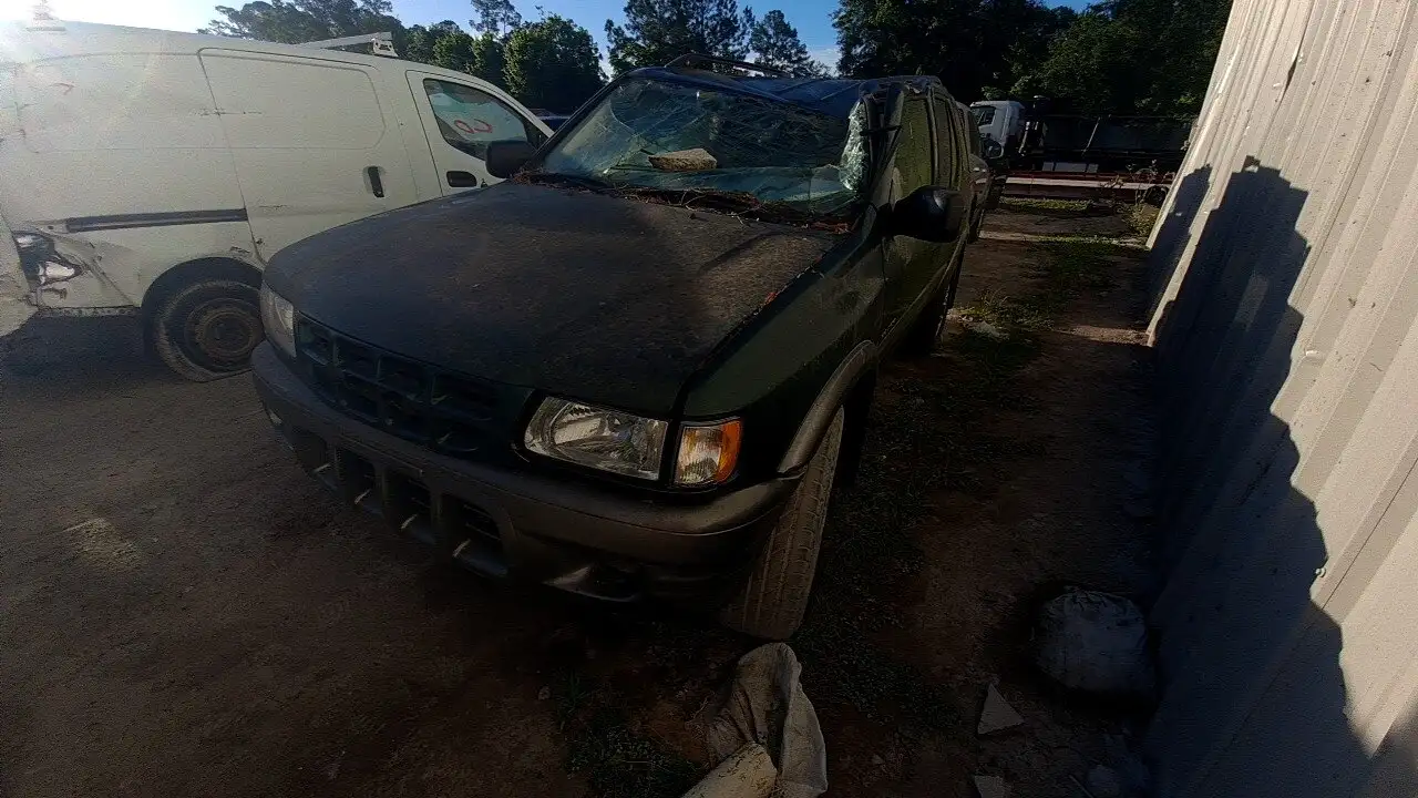 Photo of 2000 Isuzu Rodeo