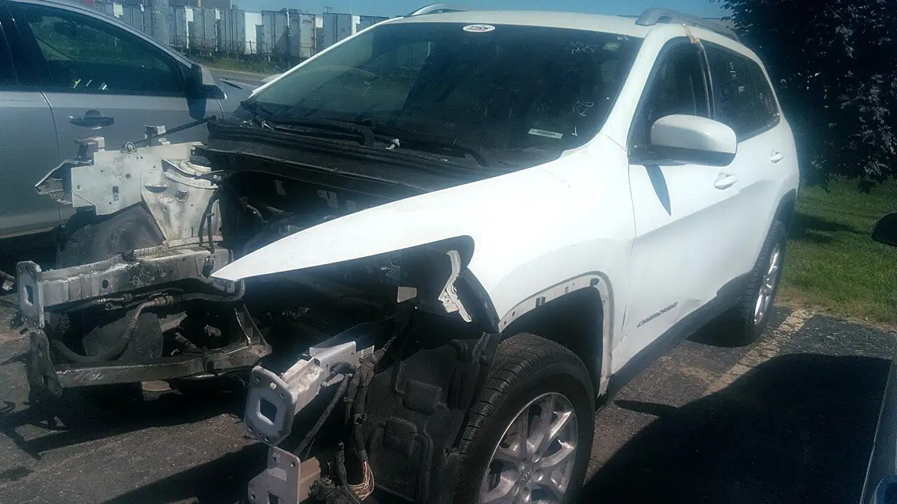 Photo of 2015 Jeep Cherokee