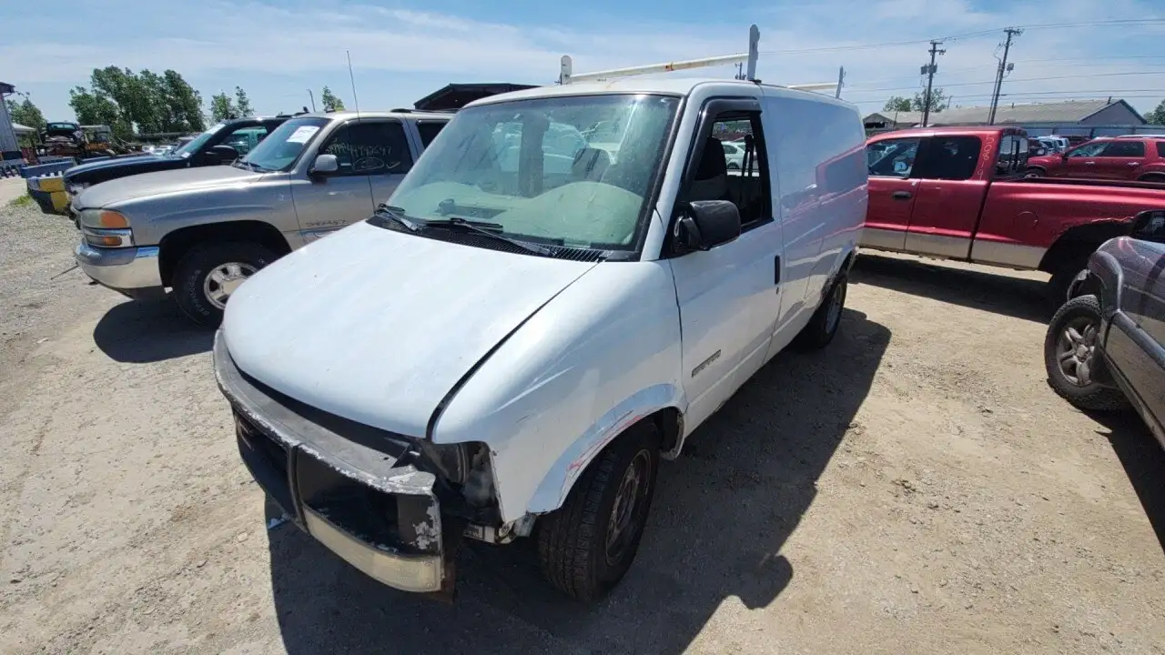 Photo of 2000 Gmc Safari