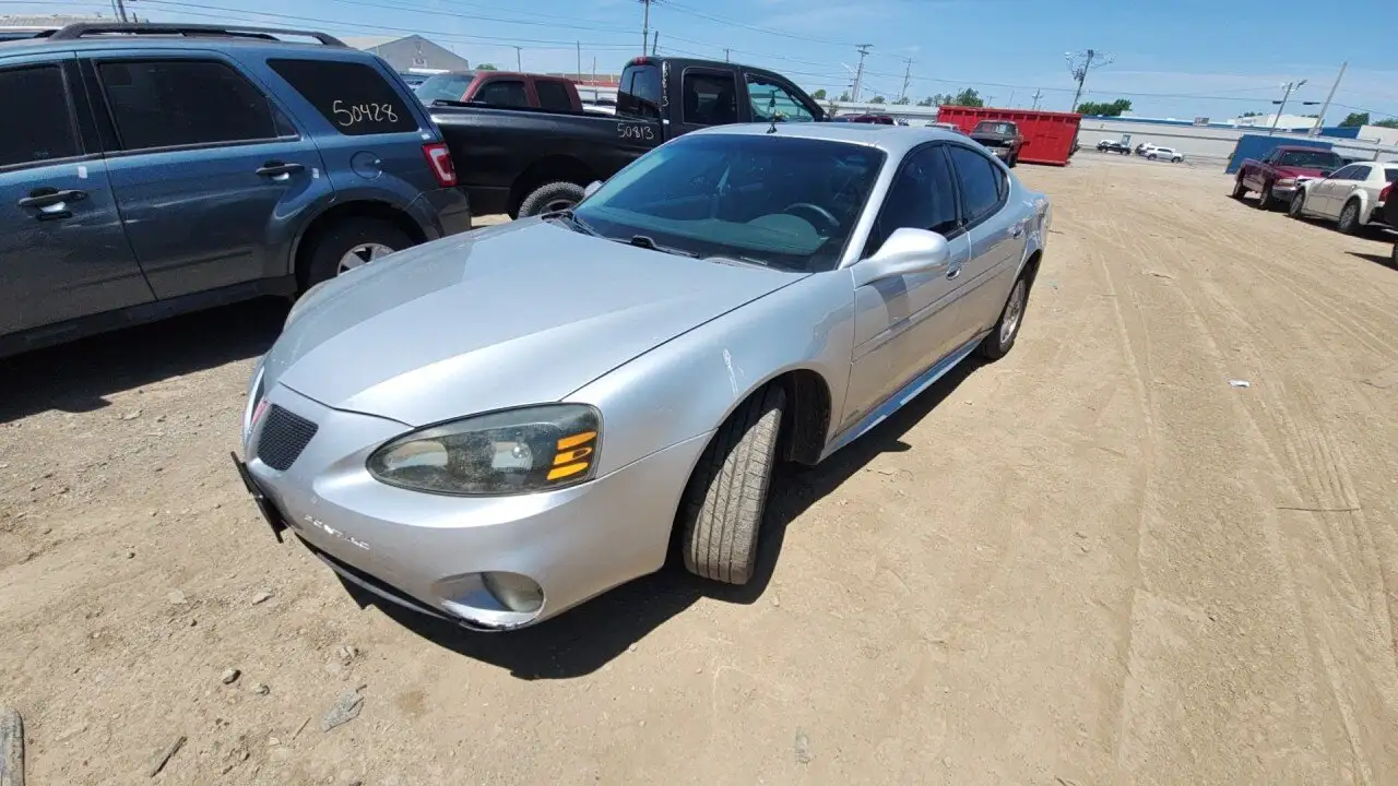 Photo of 2005 Pontiac Grand Prix
