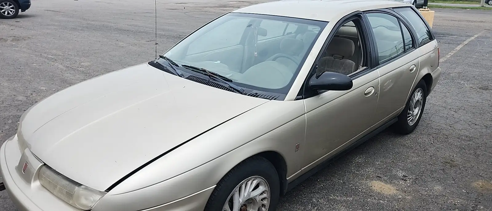 Photo of 1998 Saturn Sw2