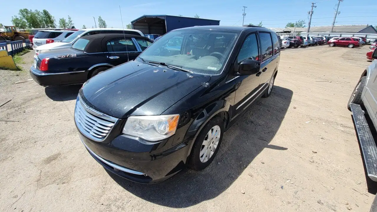 Photo of 2013 Chrysler Town & Country
