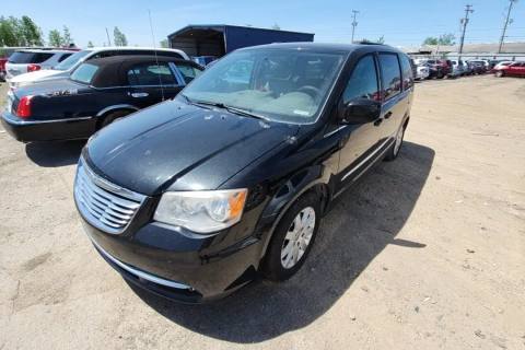 Photo of 2013 Chrysler Town & Country