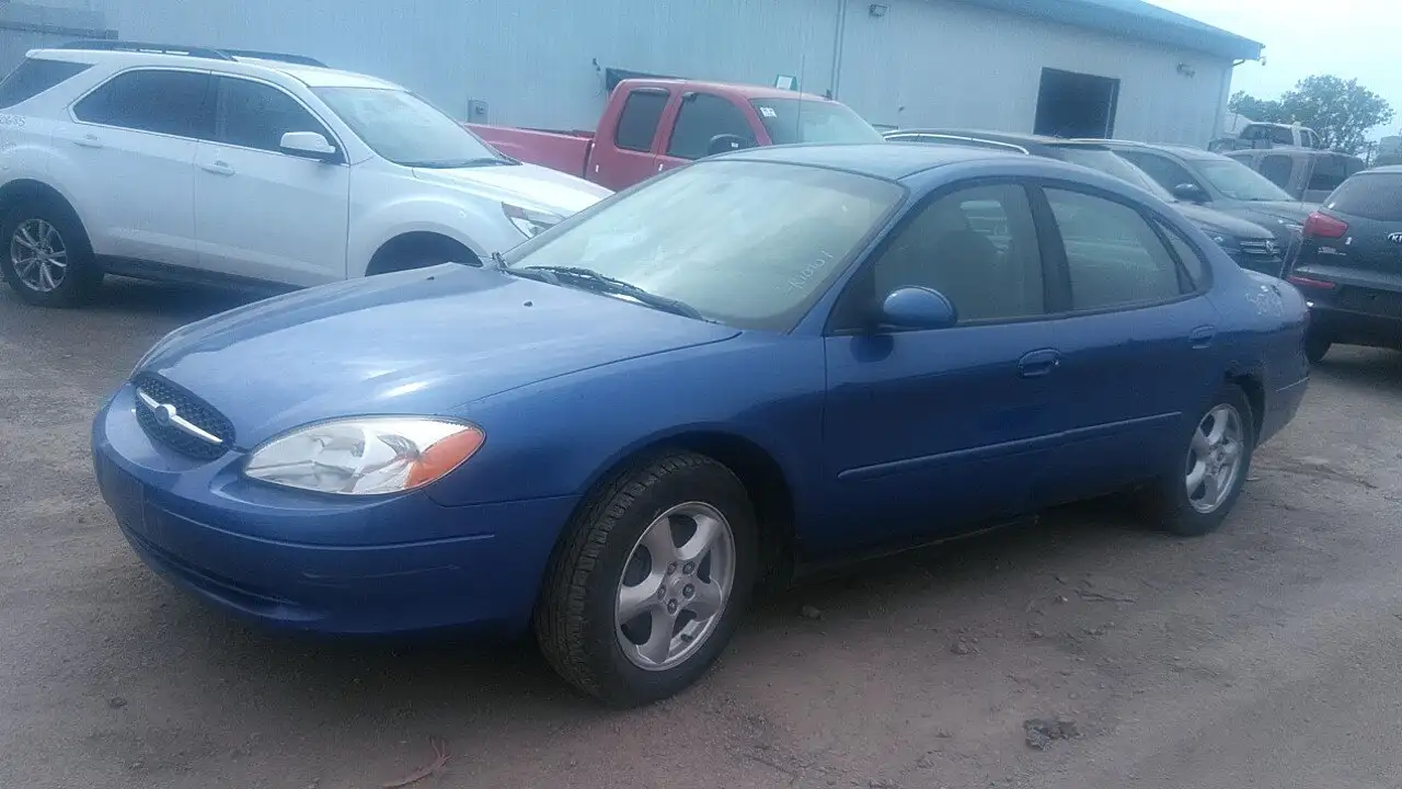 Photo of 2002 Ford Taurus