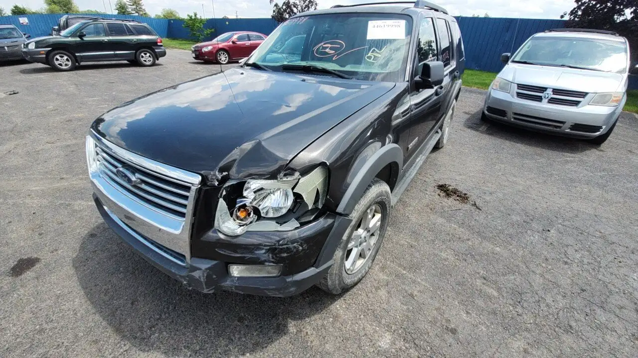 Photo of 2006 Ford Explorer